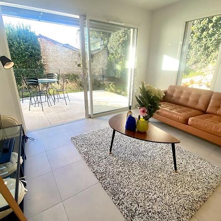 Apartmán Roche Blanche - Terrasse Et Parking Nîmes Exteriér fotografie